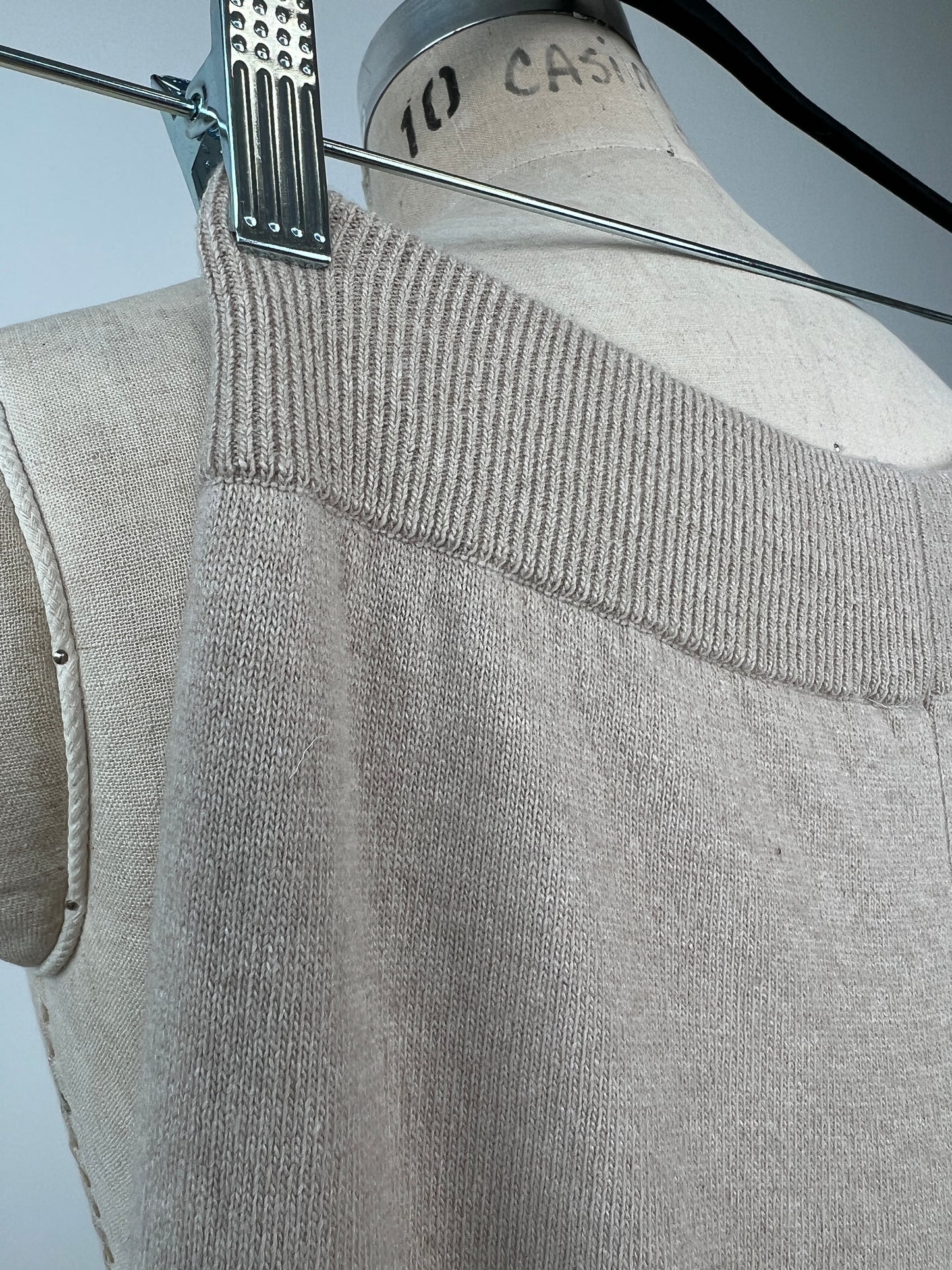 Pantalon évasé en tricot argile à rayures amande / blanc (S)