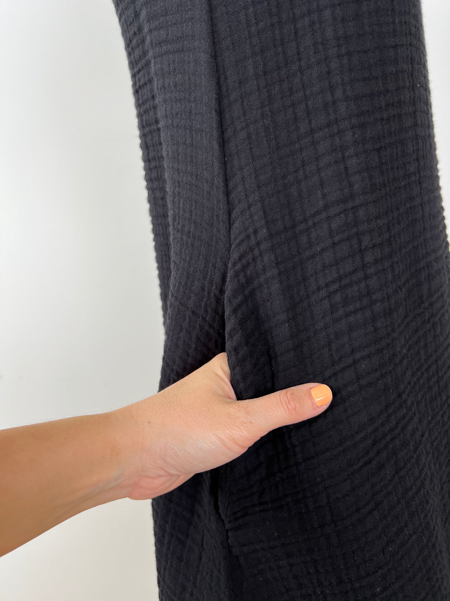 Robe trapèze noire à texture gaufrée (S)