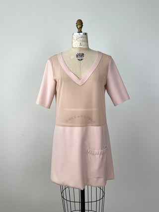 Robe balnéaire rose poudre à corps diaphane (8+10)