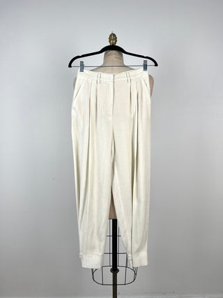 Cream melting velvet pants (2)