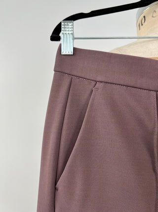 Pantalon à tenue droite brun mauve (10)