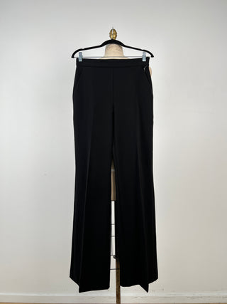 Pantalon tailleur noir à jambe évasée (6)