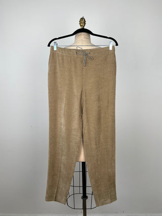 Pantalon d'aisance en velours soyeux sable (8)