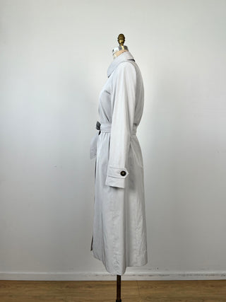 Pearl gray trench coat in glossy microfiber (6)