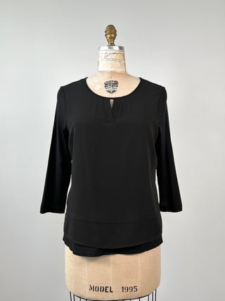 Black two-material sweater with round neck and V-slit (6)