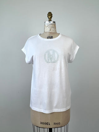 White T-shirt with embroidery and green rhinestones (6)