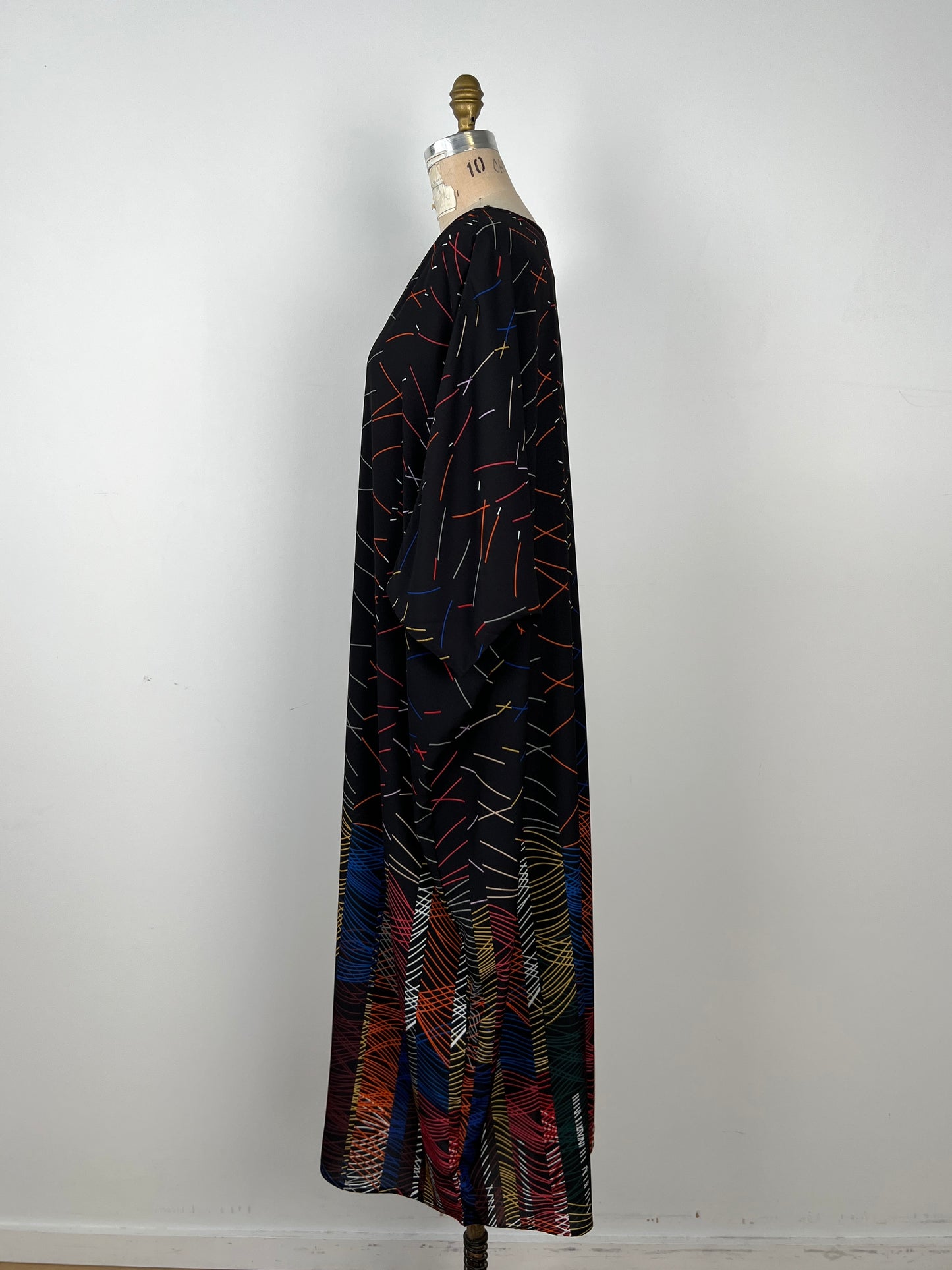 Robe oversized en crêpe noire à segments colorés (S)