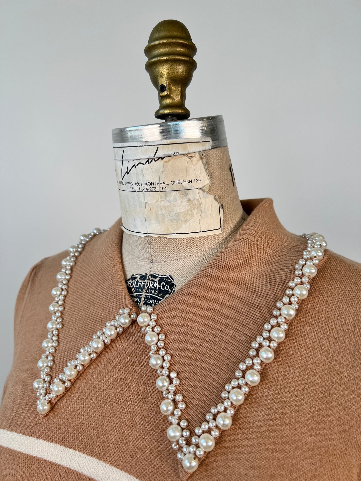 Chandail moka à rayures crème en tricot à col bijoux (XS à L)