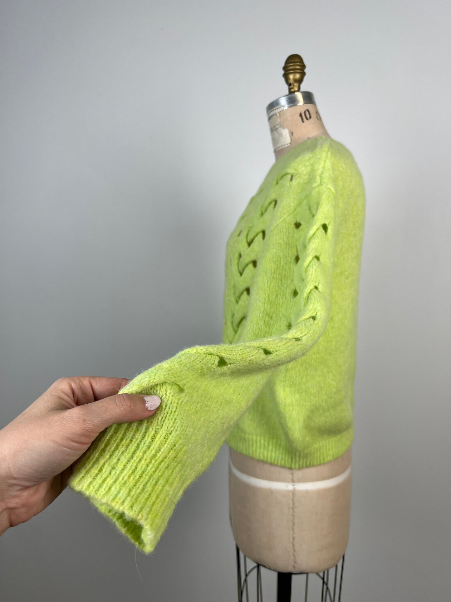 Chandail en tricot vert lime à détails tressés lavable (4 à 8)