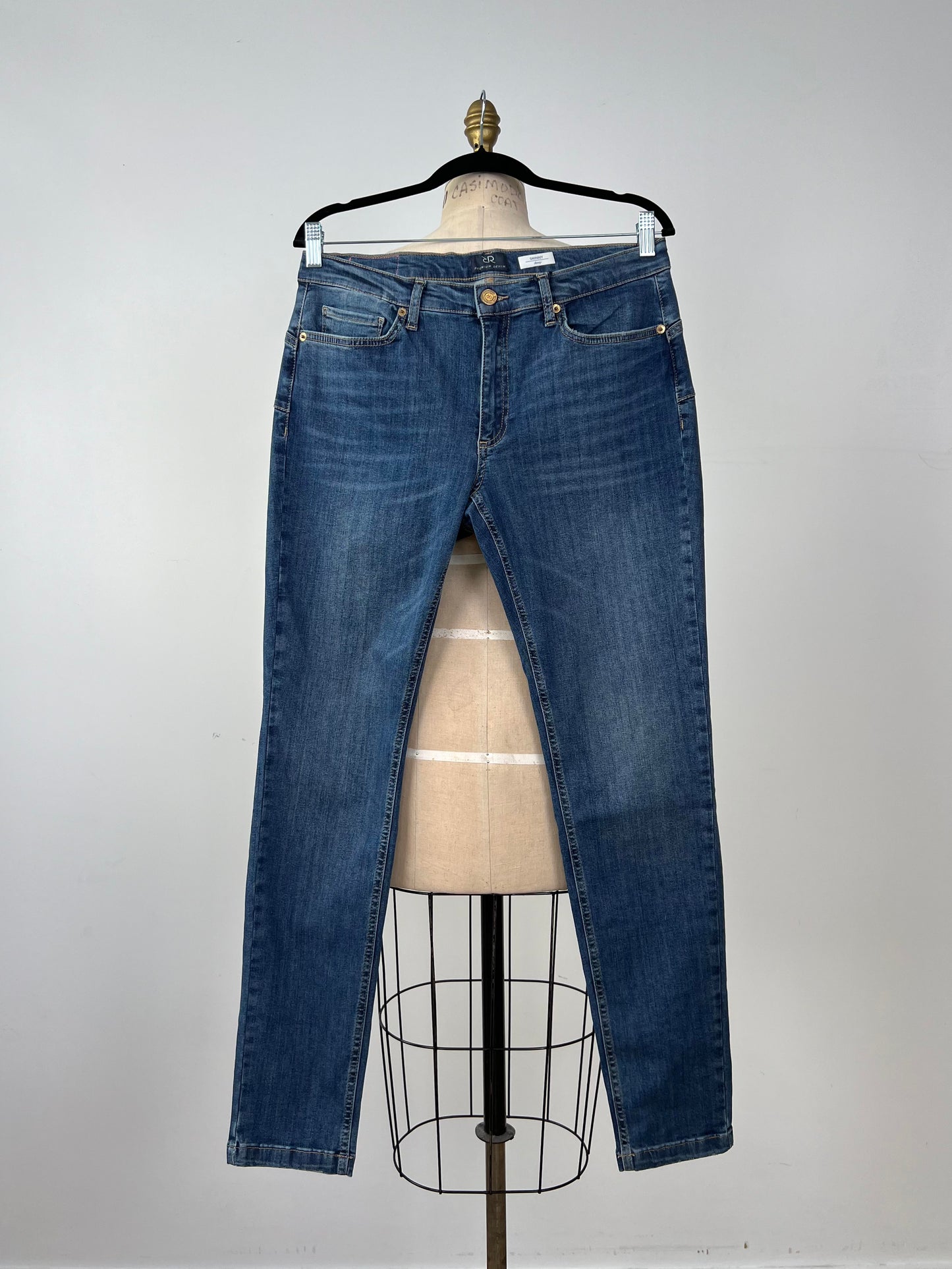 Pantalon galbant en denim stretch bleu (12)