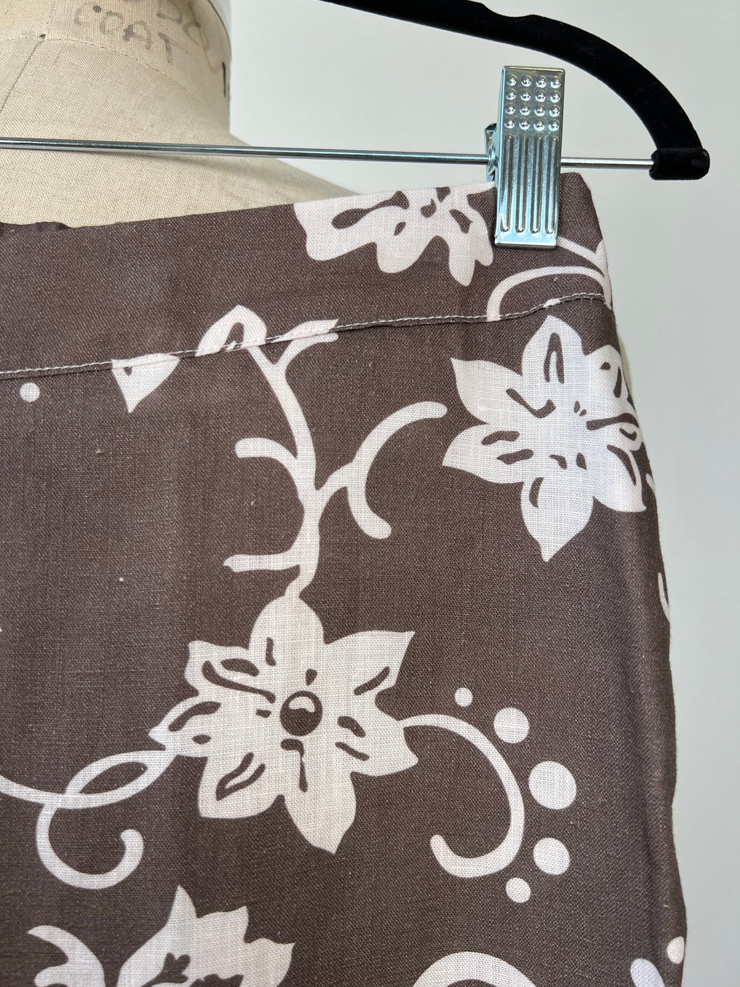 Pantalon en lin chocolat floral lavable (XS à M)