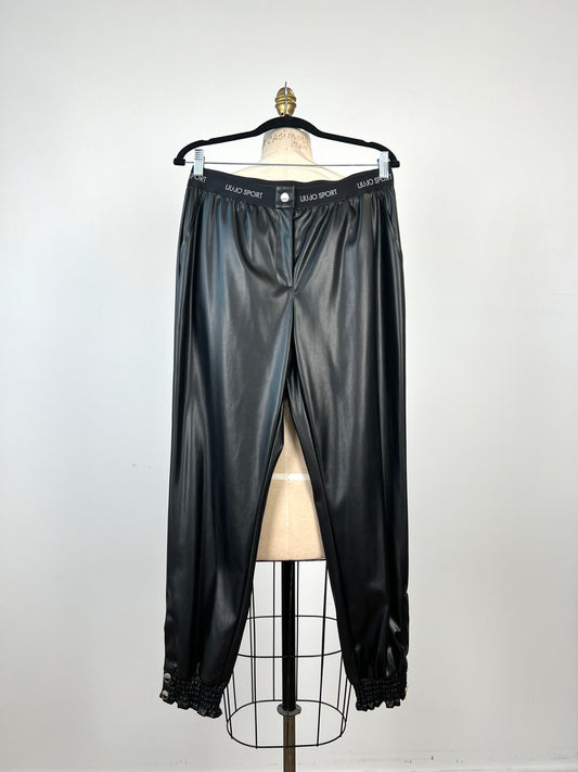 Pantalon jogger en faux cuir noir (L)