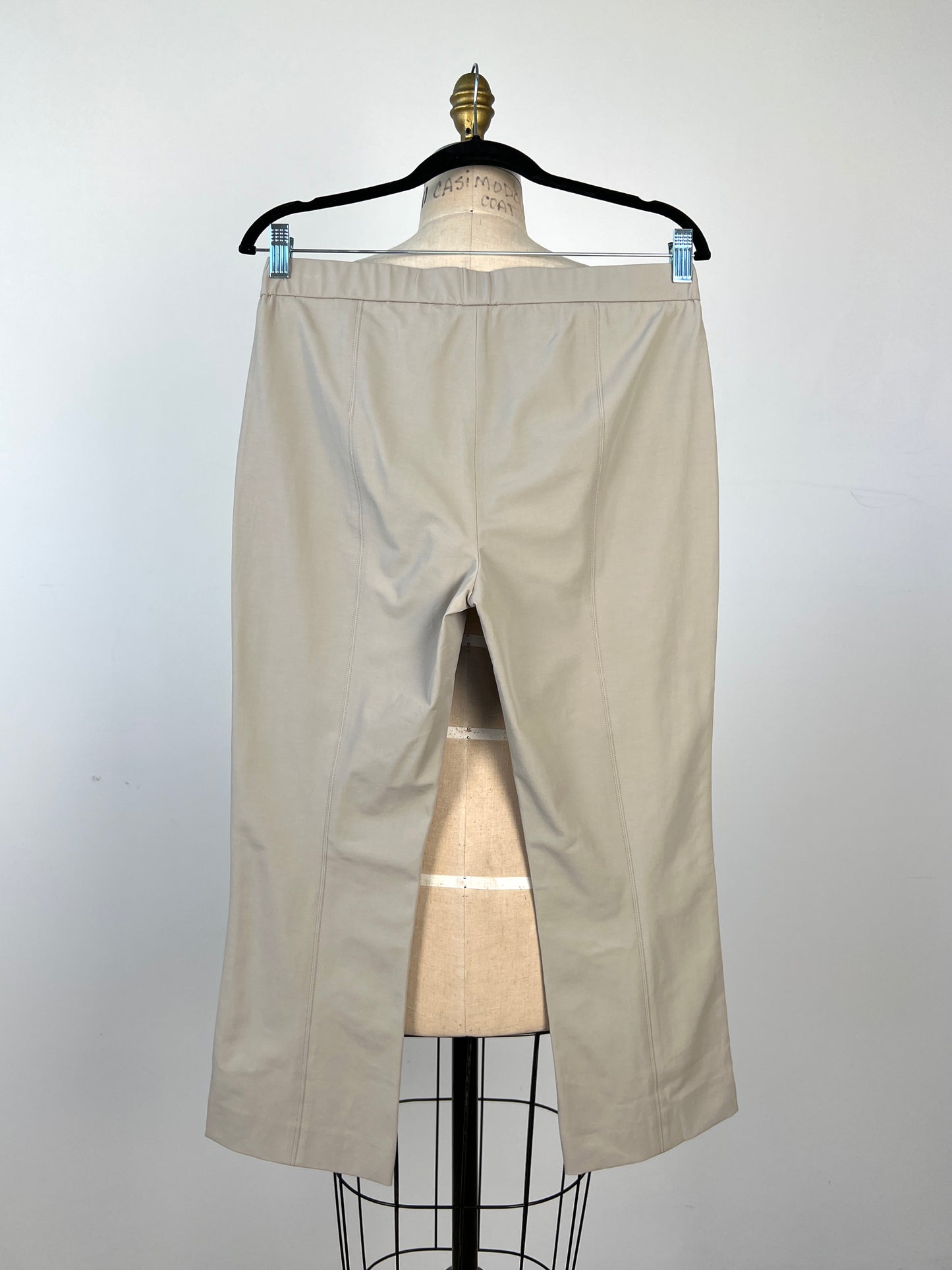 Pantalon écourté greige à taille élastique (8)