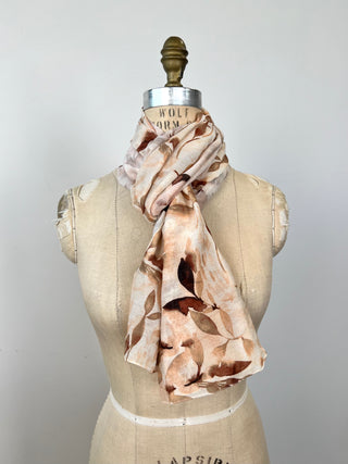 Foulard floral en viscose et soie moka crème