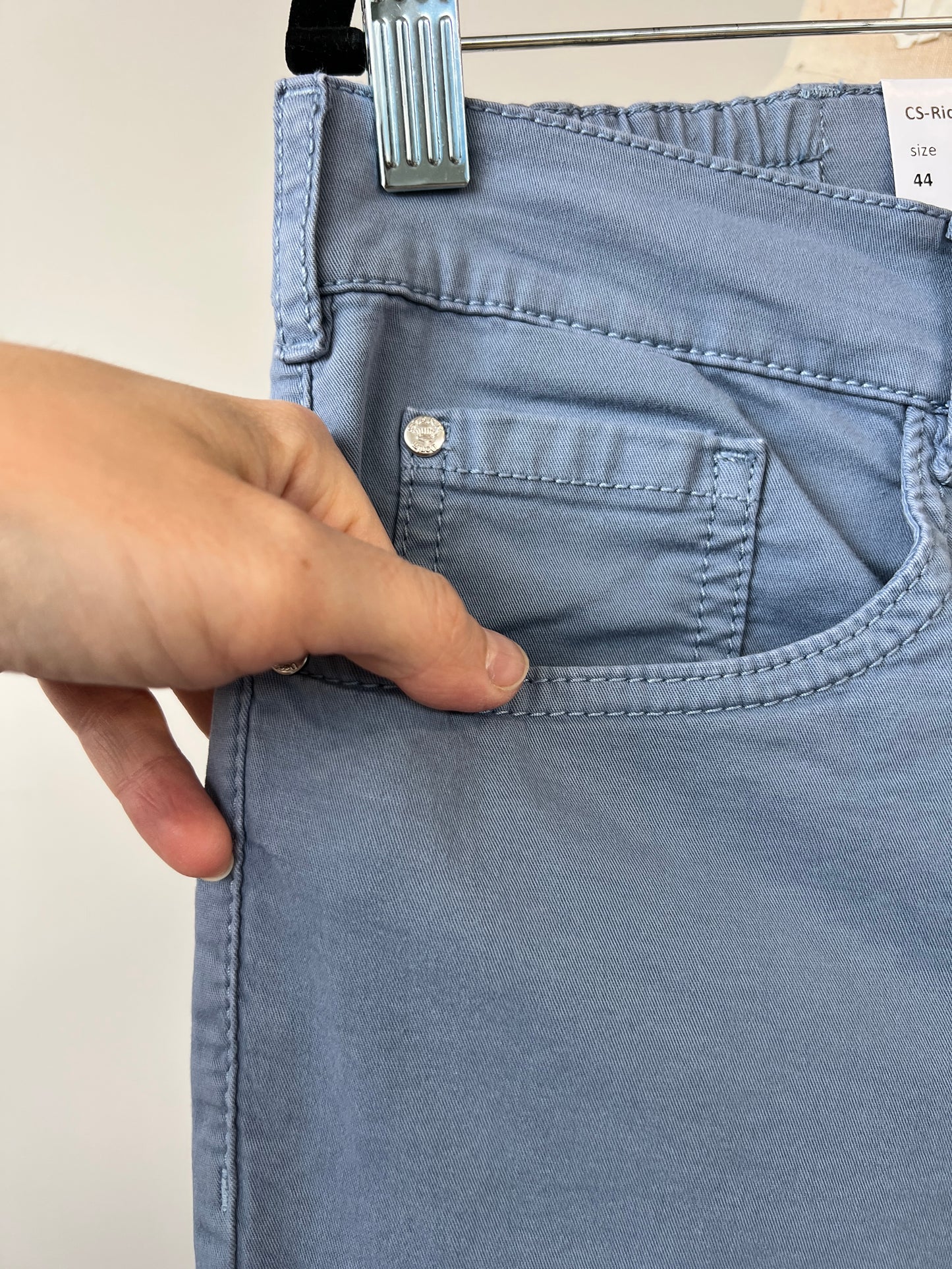 Pantalon corsaire bleu en coton extensible (6-8-10-14-16)