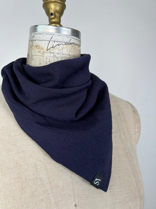 Foulard carré en tissage marine