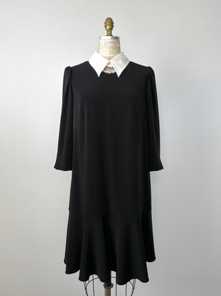 Robe noire à épaules bouffantes à col blanc amovible (10-12)