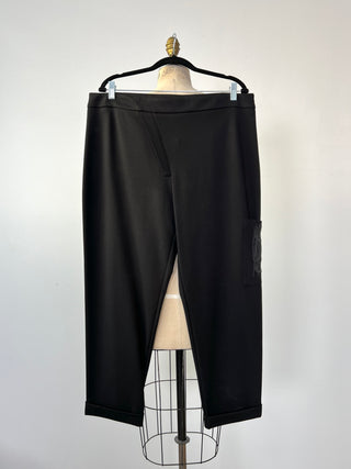 Black pants with crossed crotch and embroidery (XL)