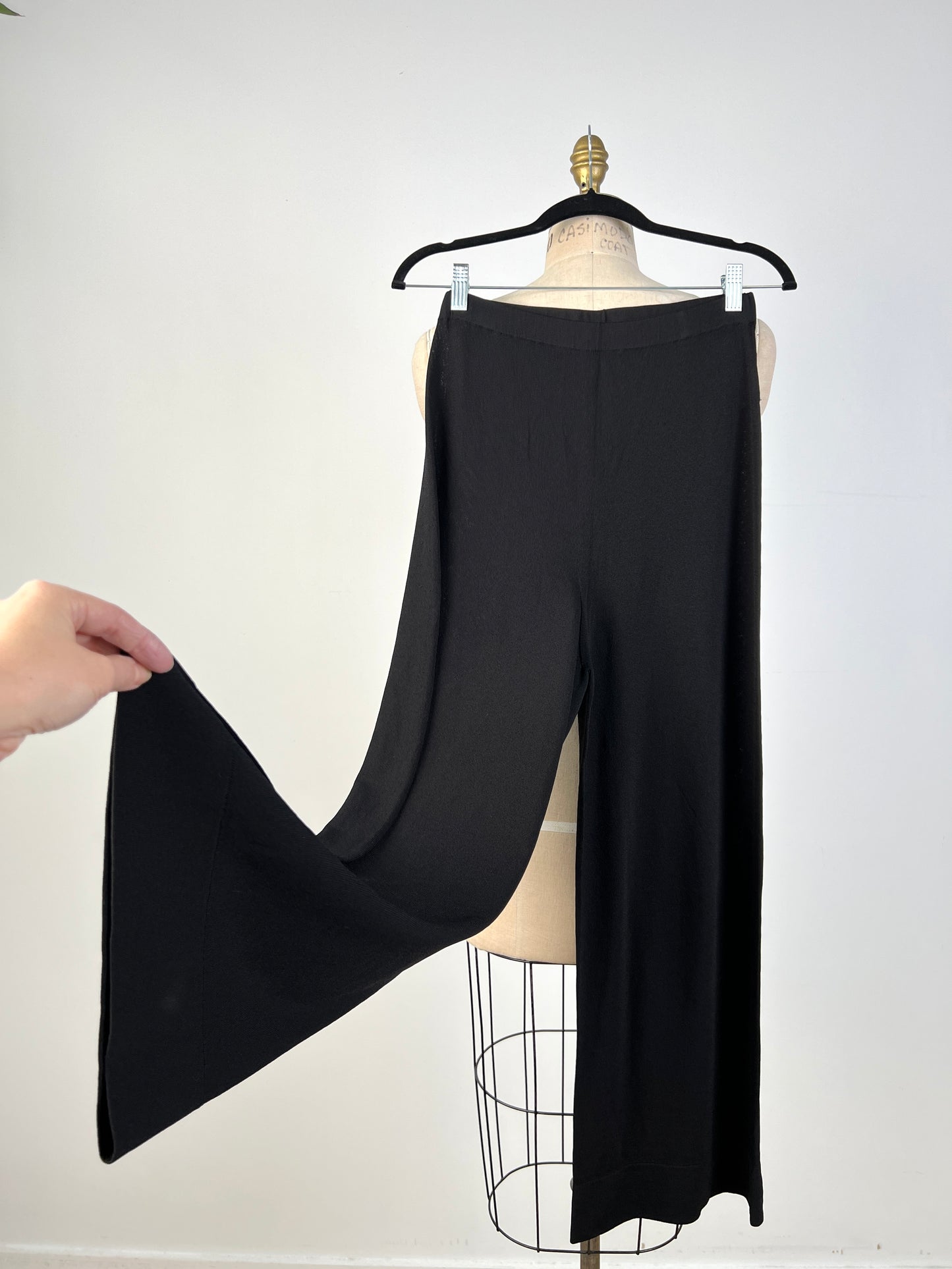 Pantalon en tricot noir extensible (4/6)