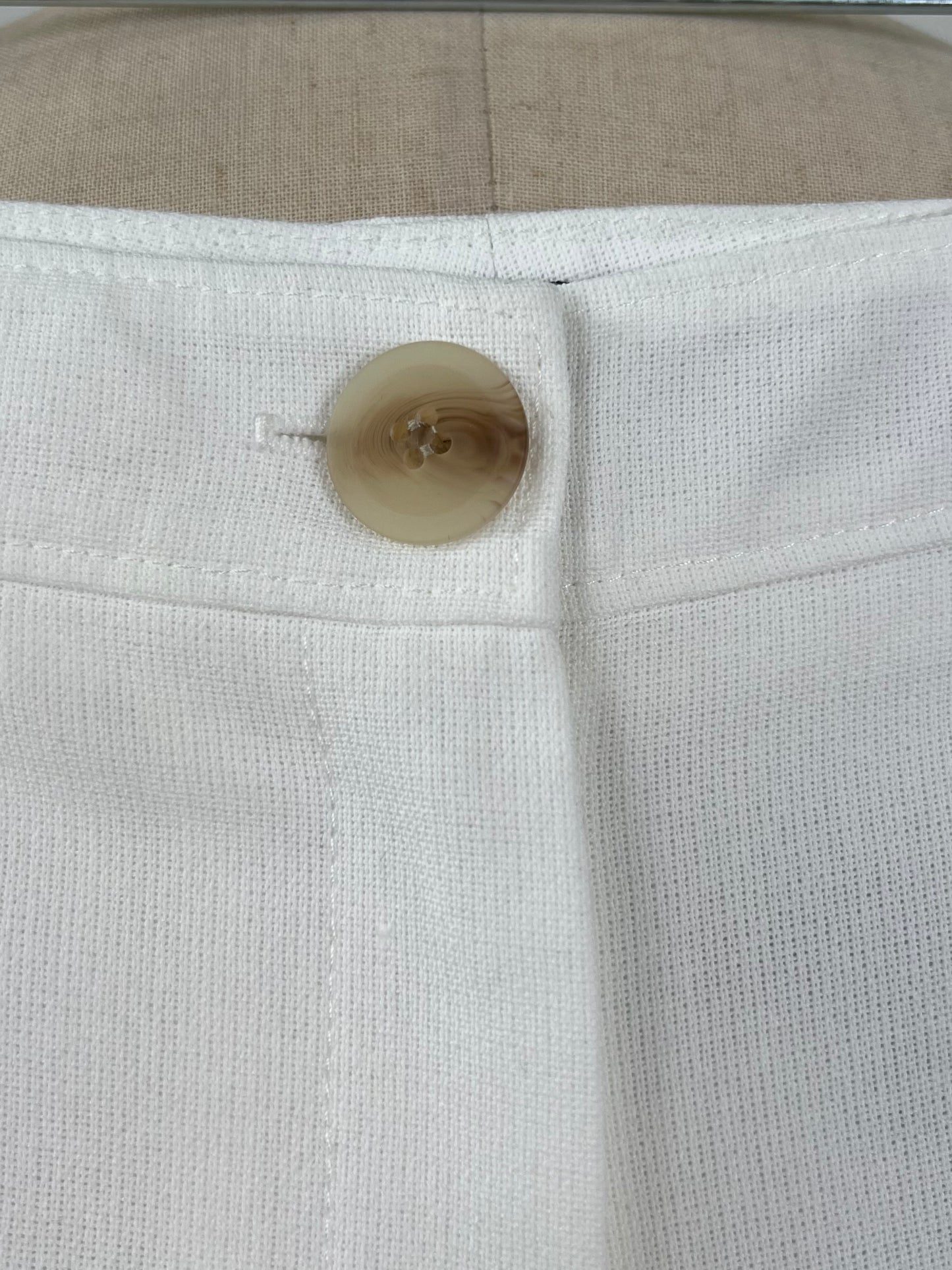 Pantalon tailleur écourté crème (0+2)