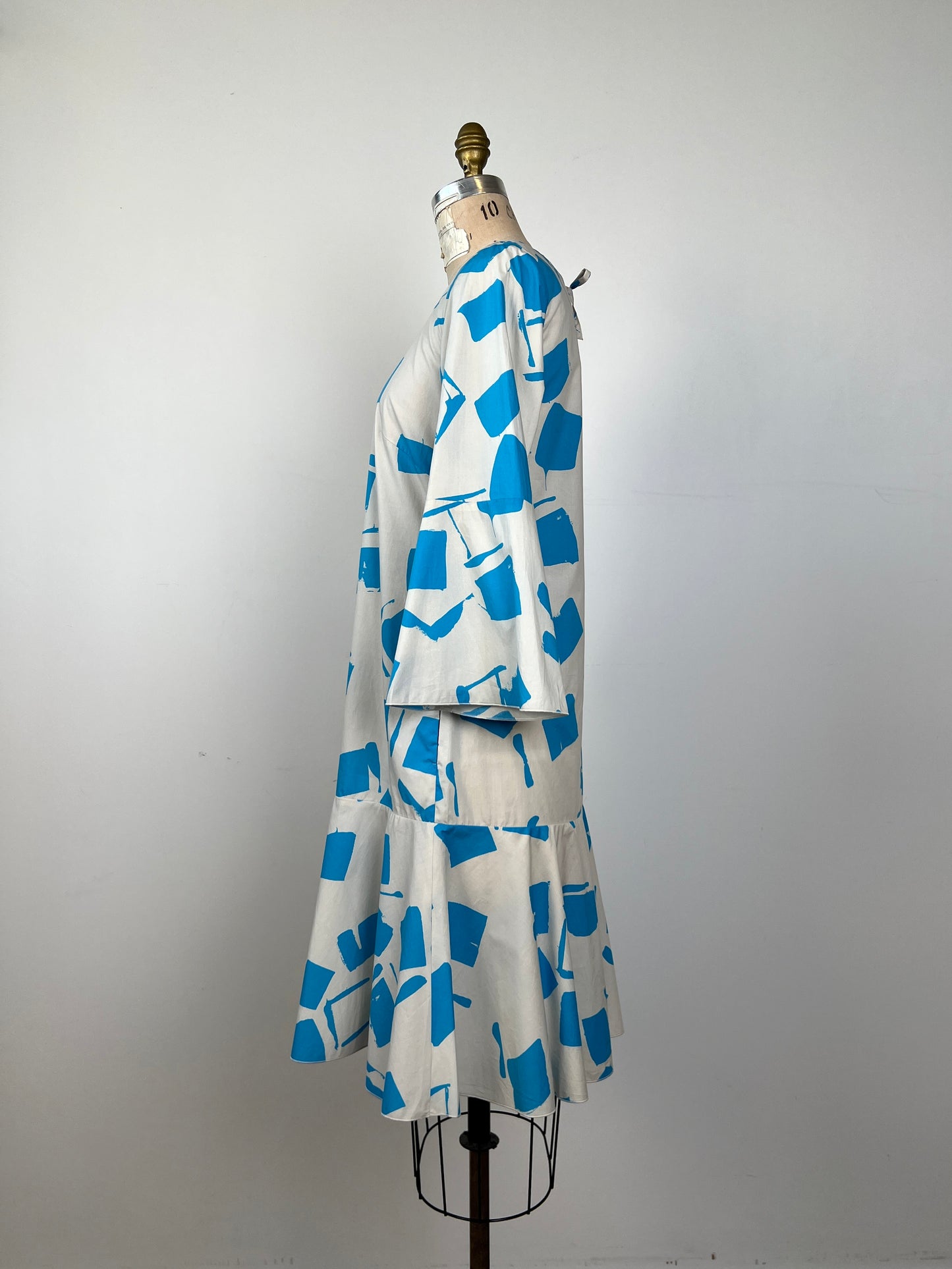 Robe imprimée crème et bleu cyan lavable (8 et 10)