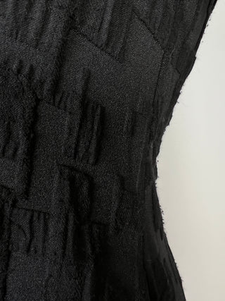 Black balloon dress with geometric texture (1)