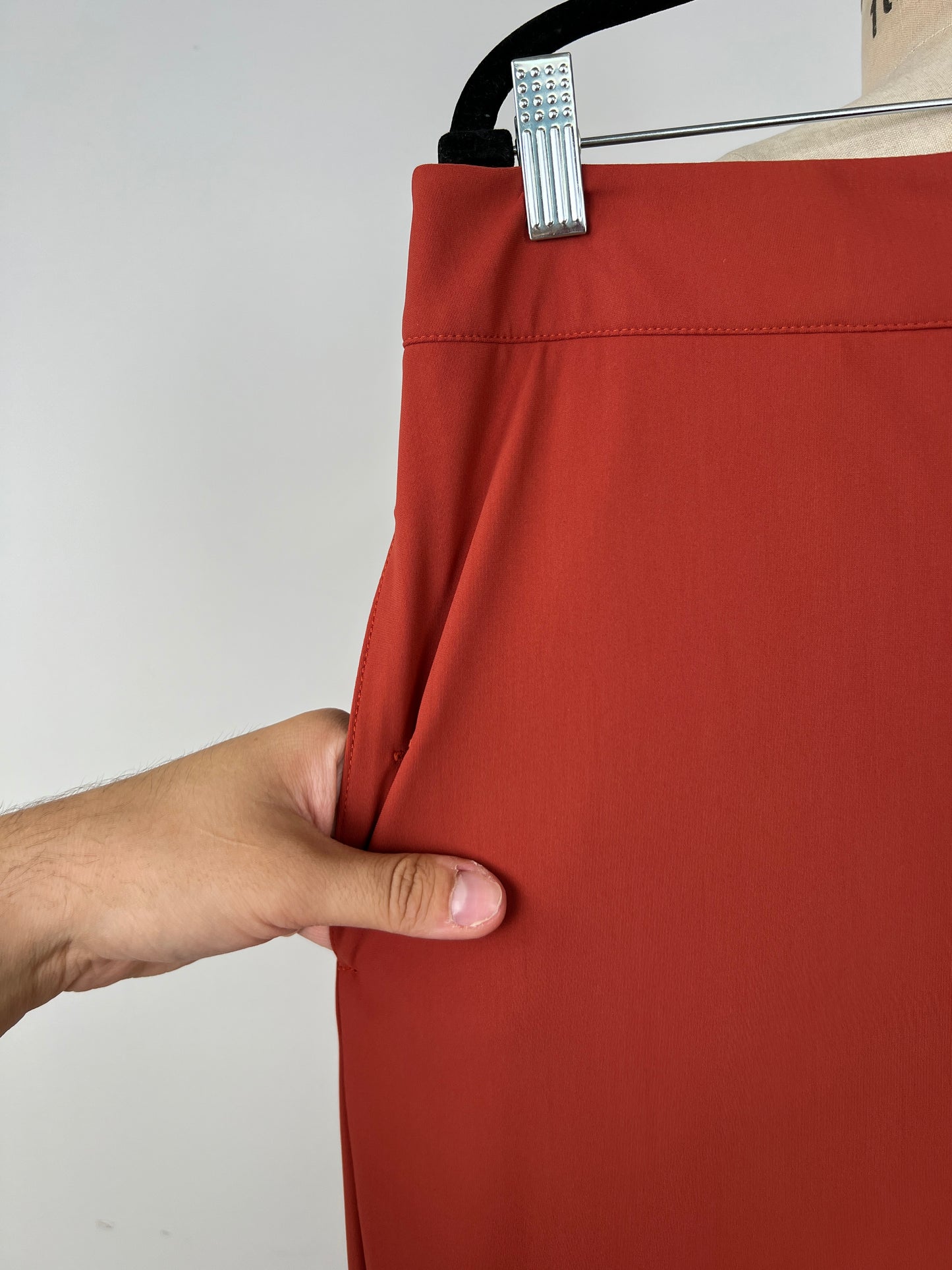 Pantalon terra cotta à poches boutons (XL)