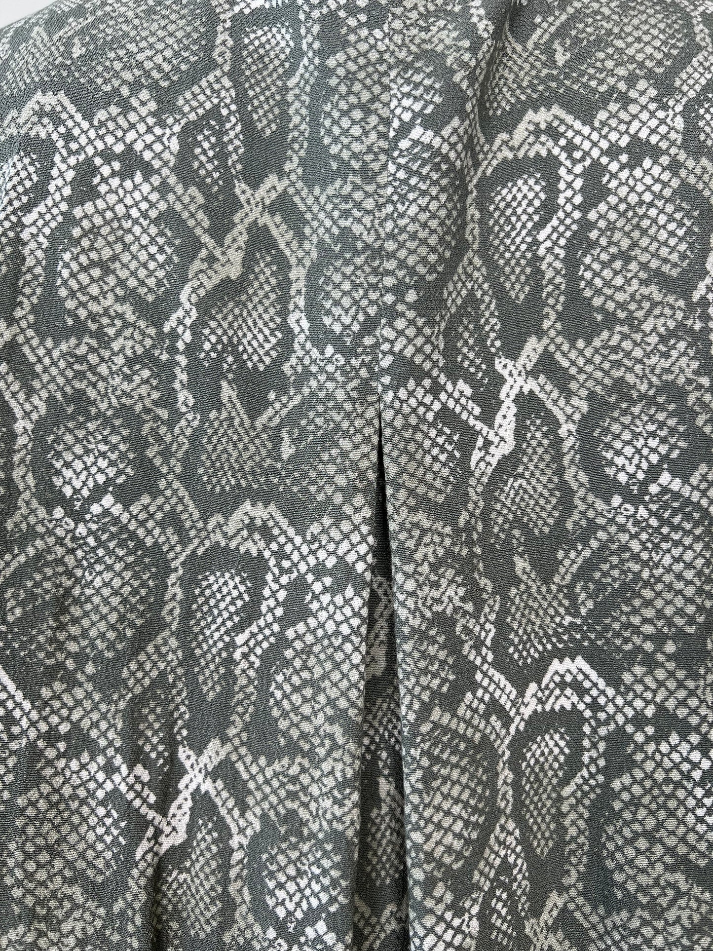 Robe imprimée python vert de gris (16)