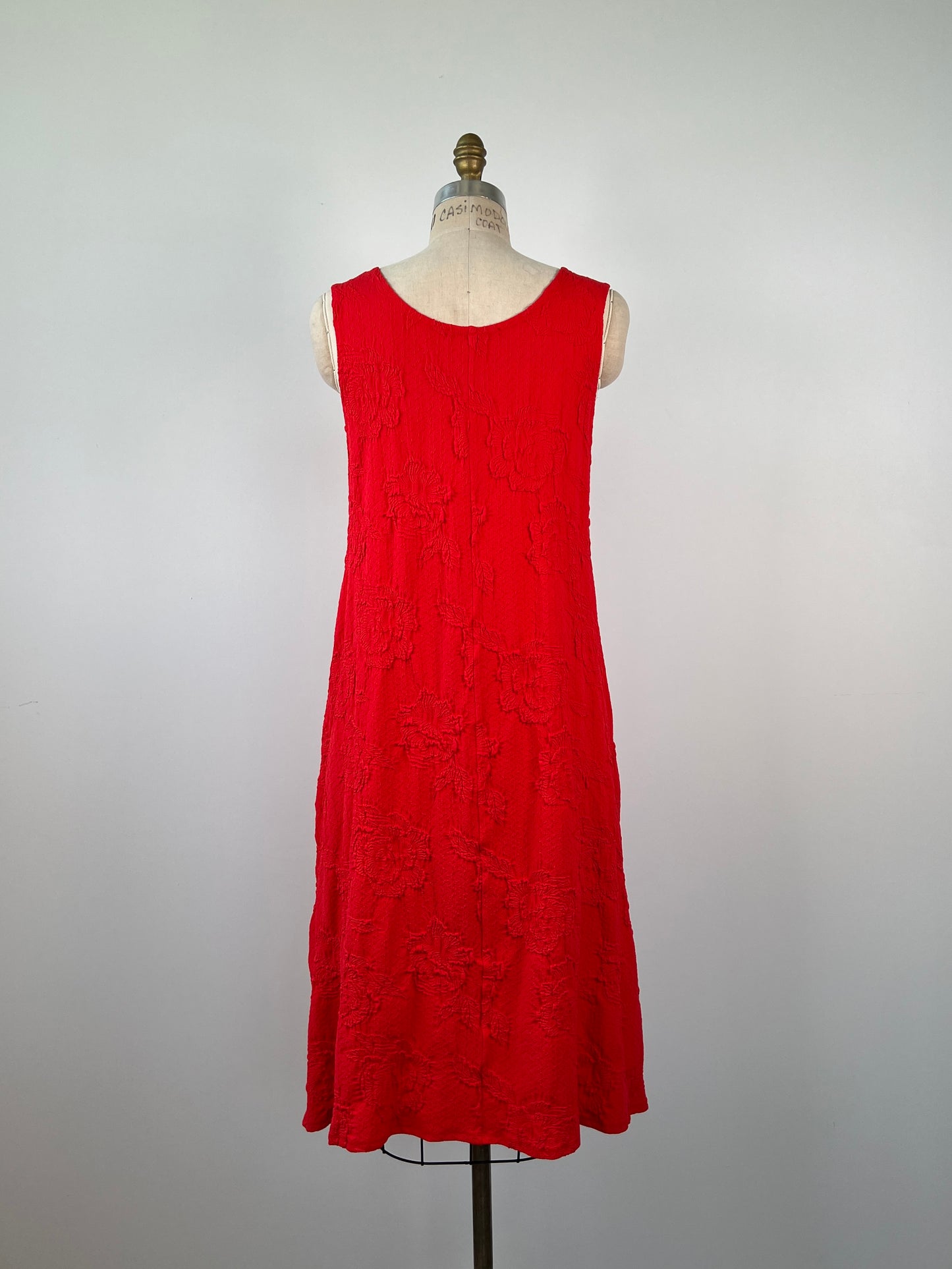 Robe rouge vif sans manches à relief floral extensible (XS/L/XL)