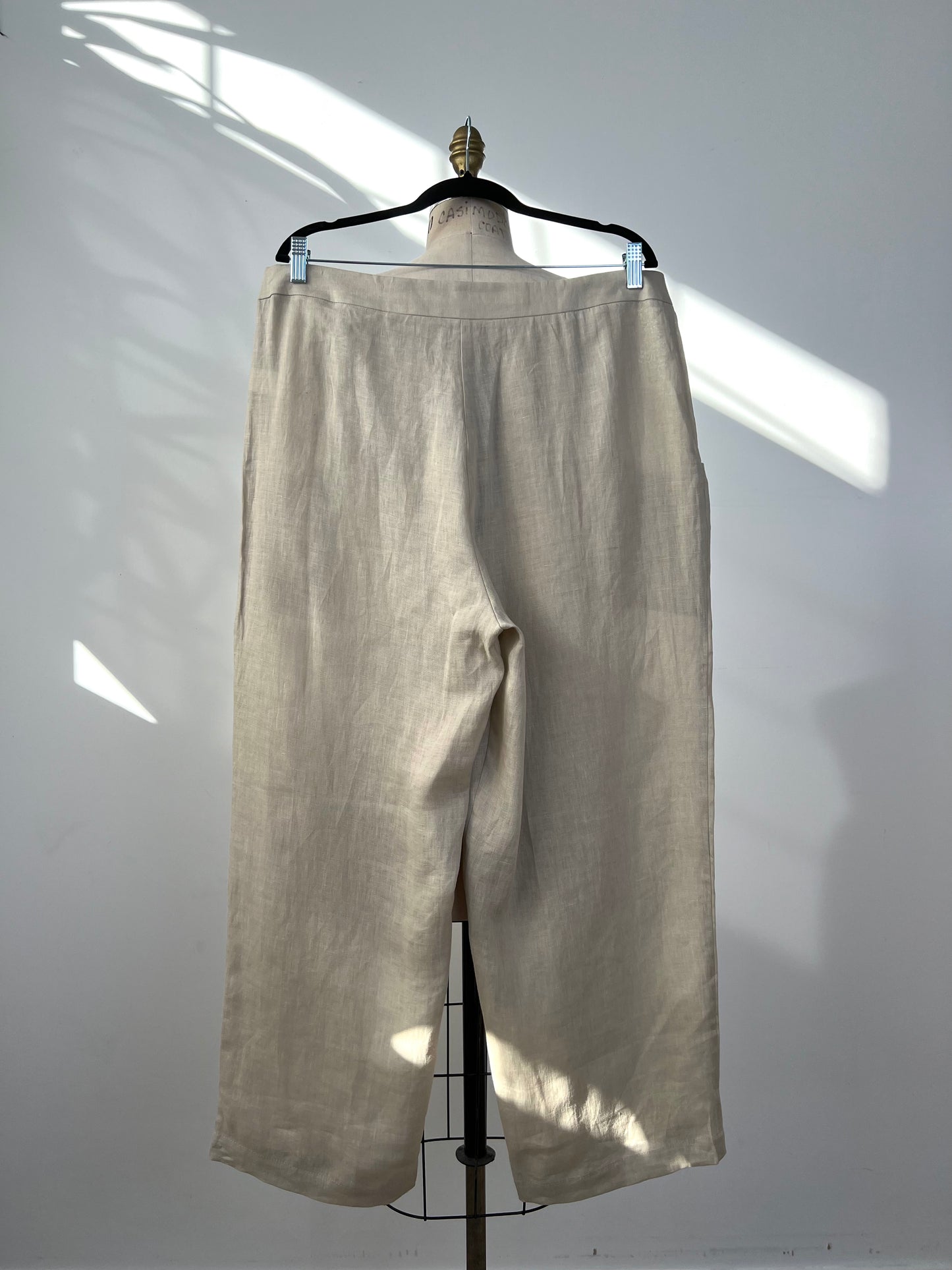Pantalon en lin avoine façon portefeuille (XL)