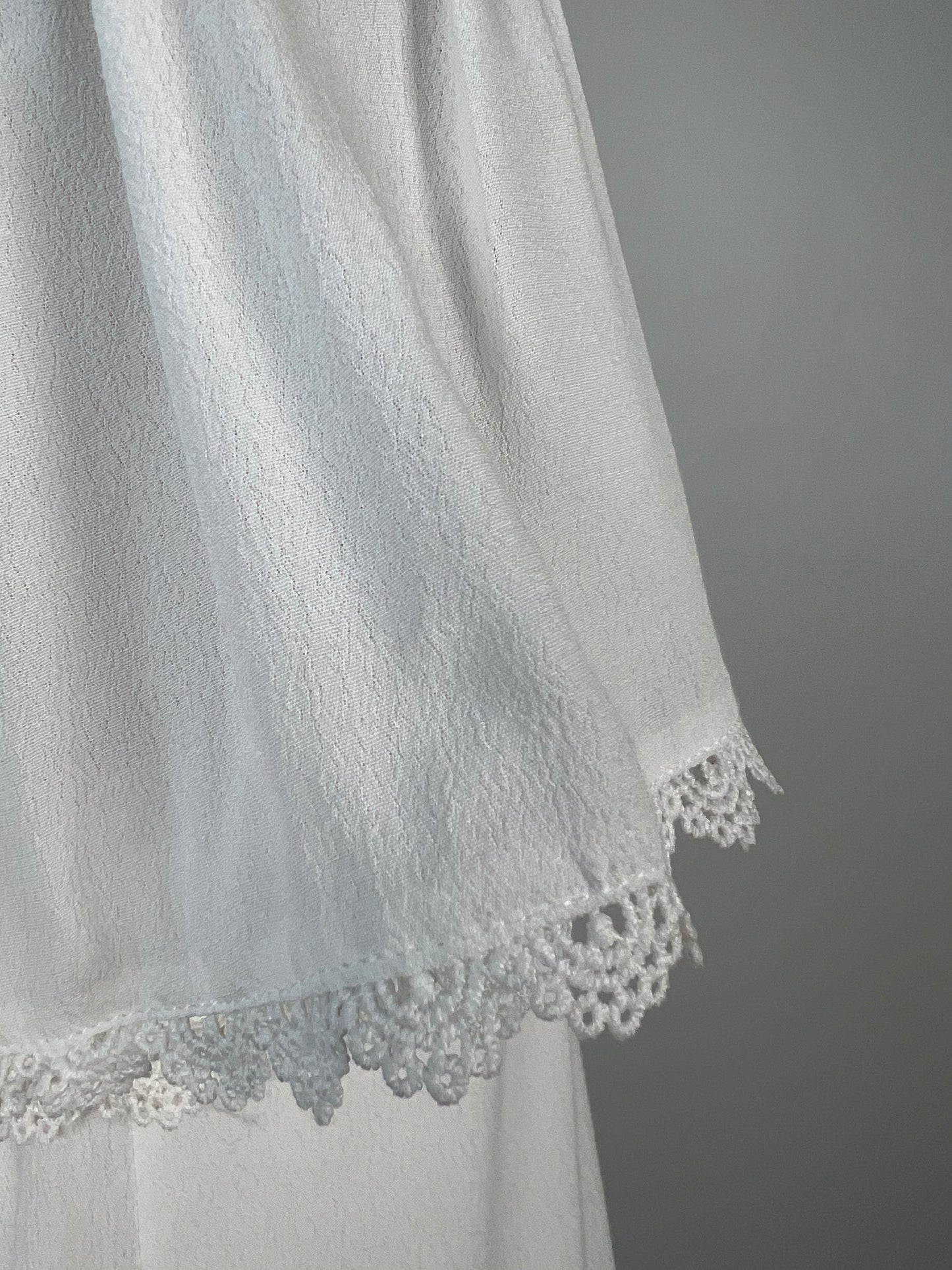Robe blanche tout confort lavable (6)