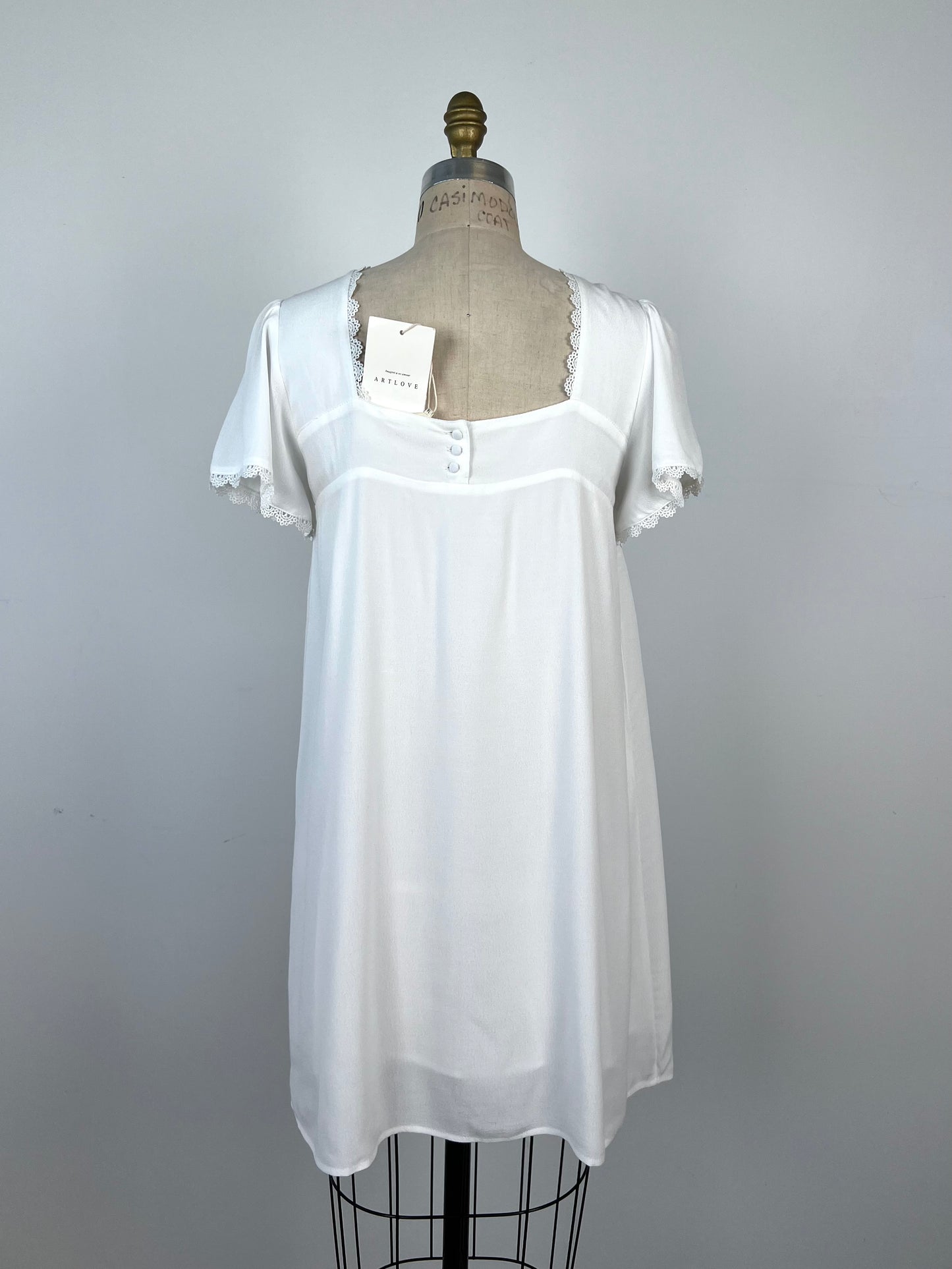 Robe blanche tout confort lavable (6)