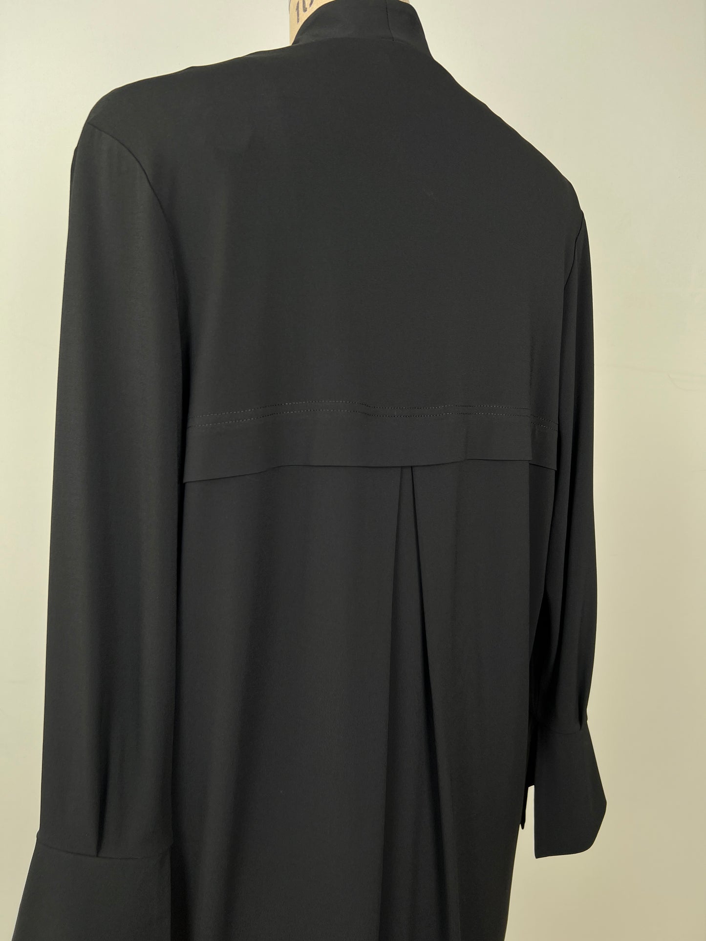 Veste en microfibre noire à encolure kimono (S)
