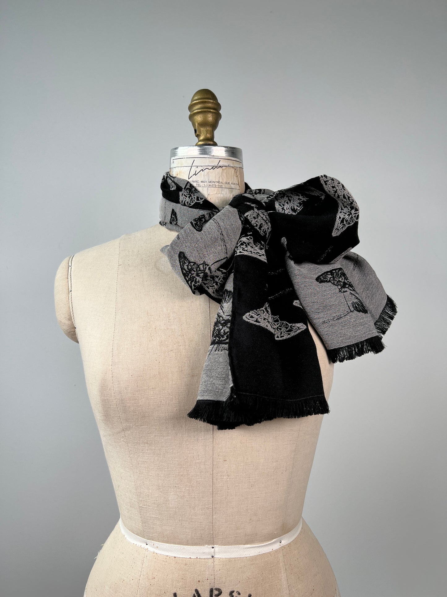 Foulard à imprimé couture noir et gris recto verso