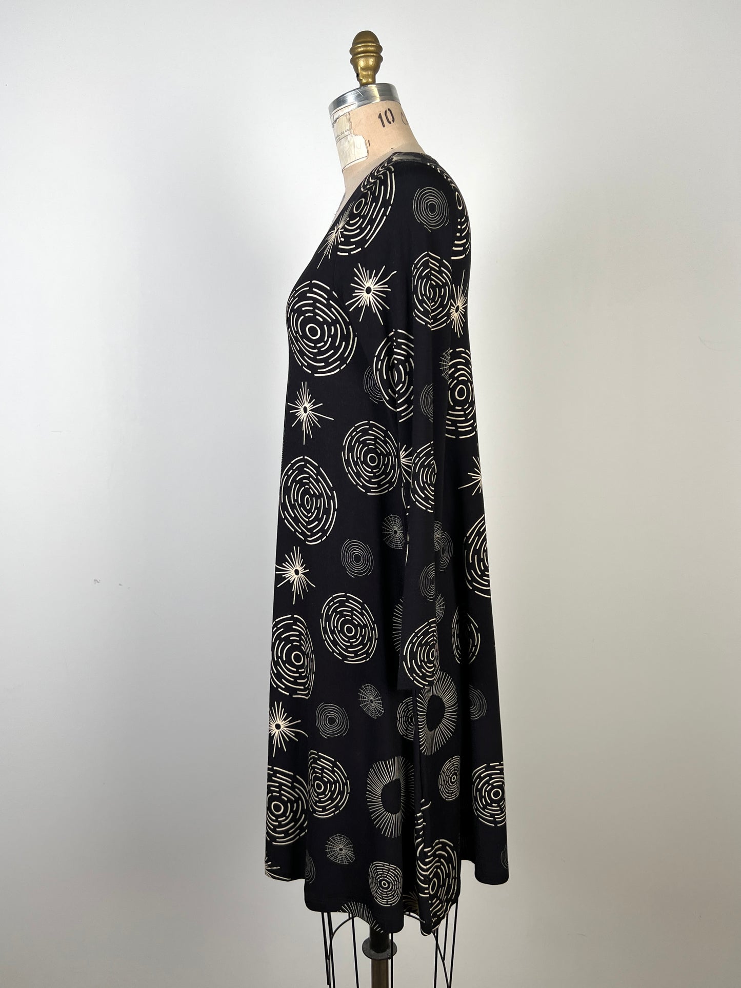 Robe trapèze noir à éclat festif (S)
