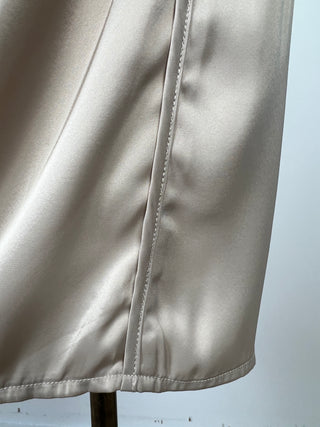 Pantalon palazzo fluide en satin champagne (6)