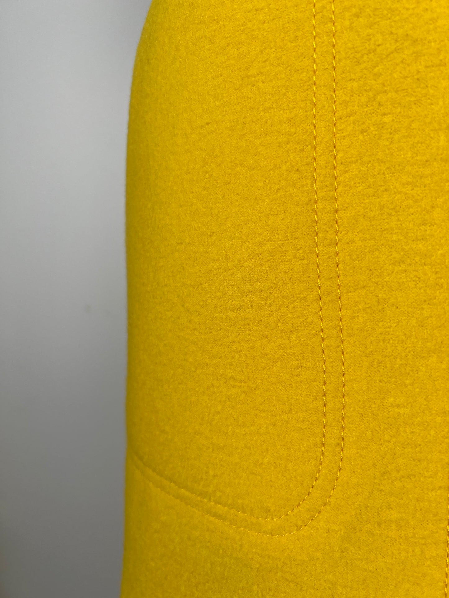 Jupe évasée jaune en feutre de laine vierge (XS et S)