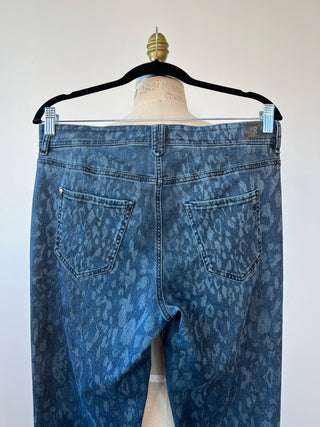 Pantalon en denim extensible bleu à imprimé léopard (8)