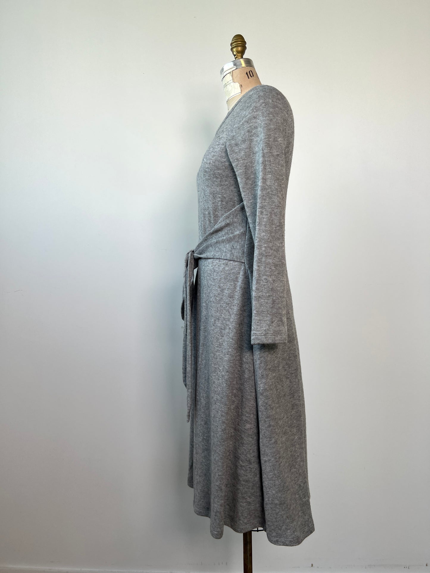 Robe évasée en tricot gris chiné (M)