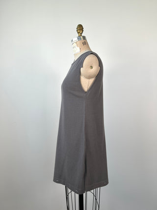 Asymmetrical gray tunic with buttonhole details (TU)