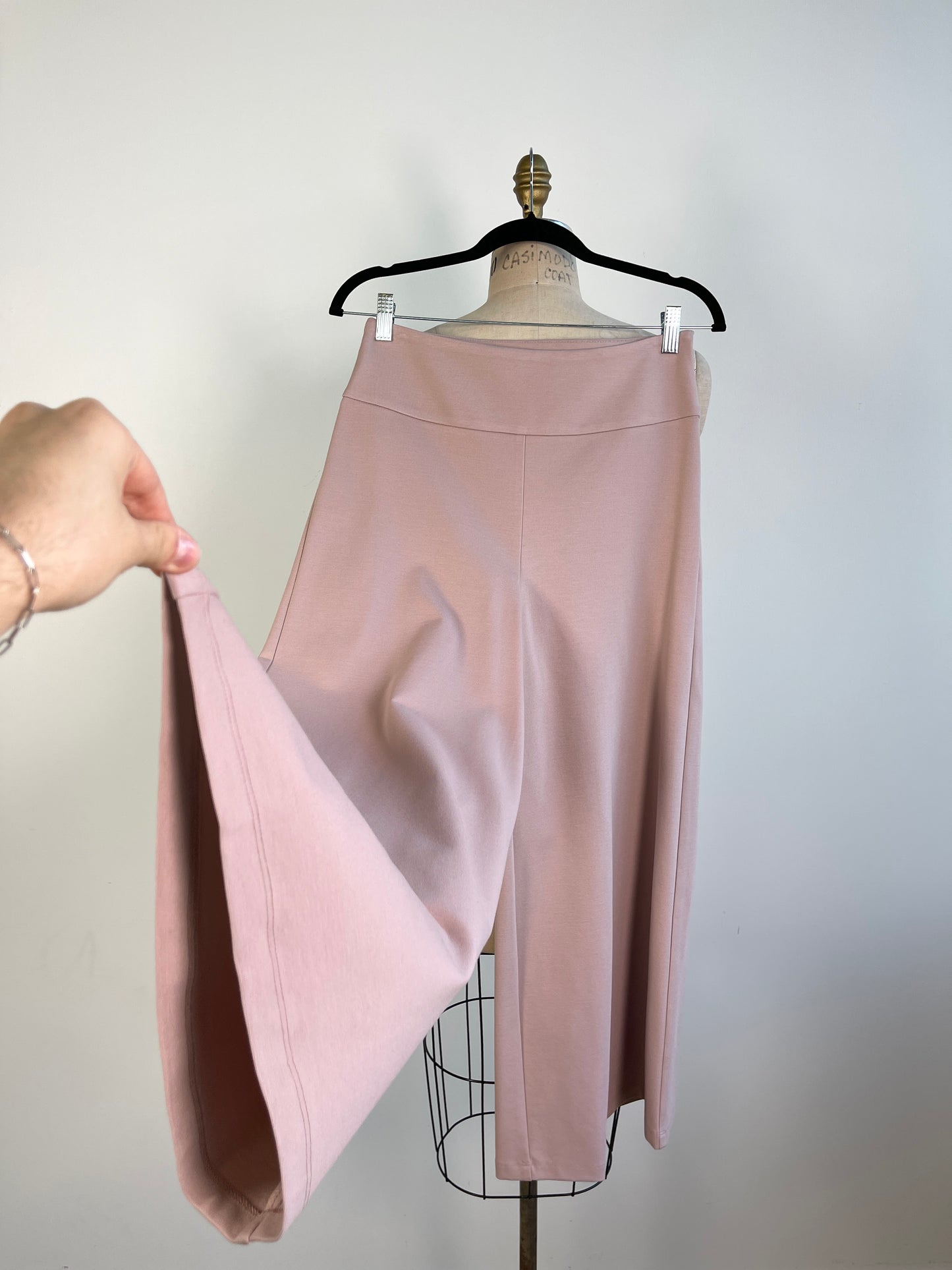 Jupe culotte en tricot rose poudré (S à L)