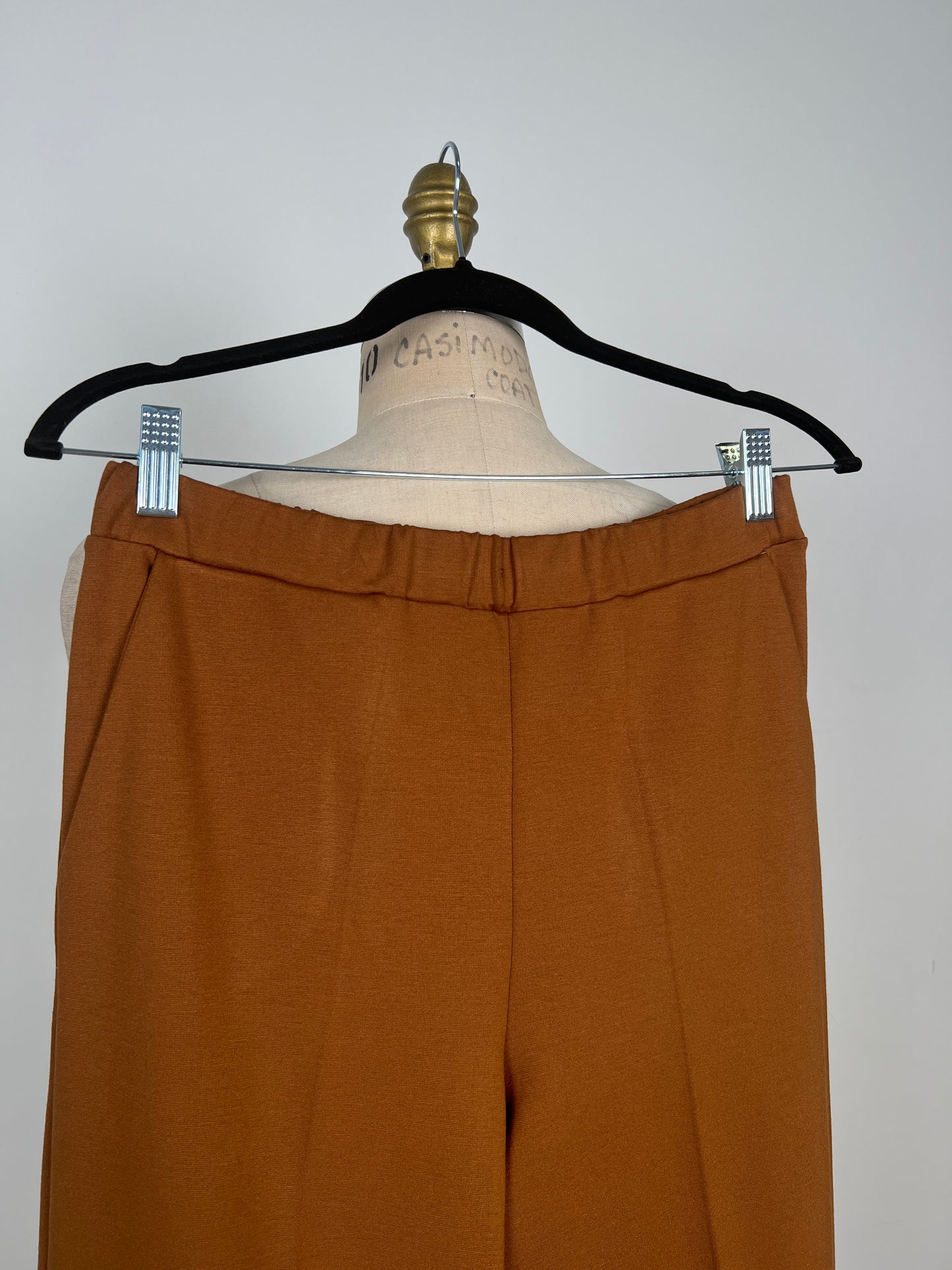 Pantalon droit en tricot caramel à taille élastique (S)