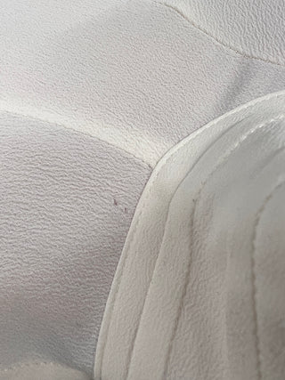 Blouse ivoire à col ajouré et pli rond drapé (10+14)