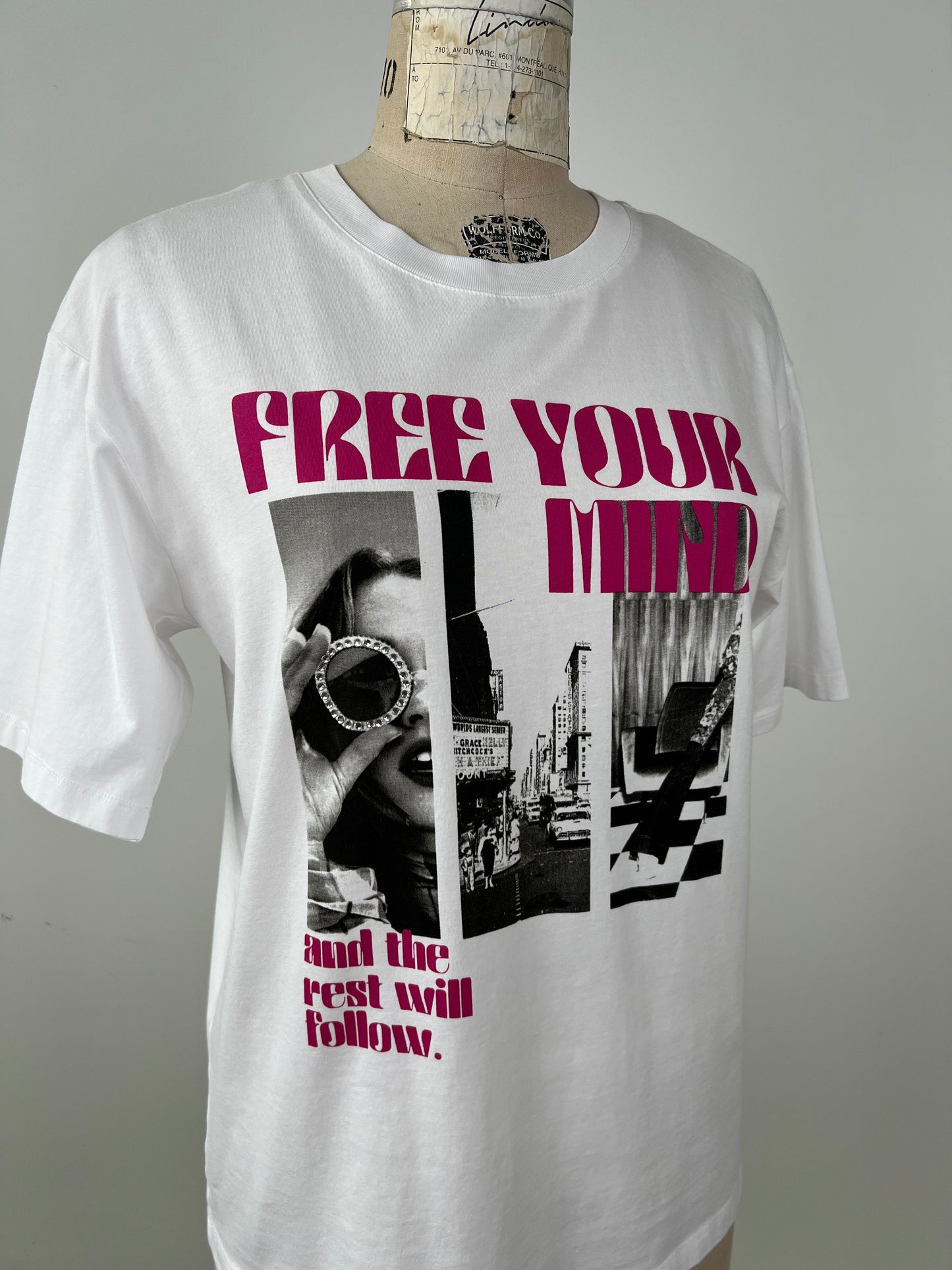 T-shirt blanc "FREE YOUR MIND" (6)