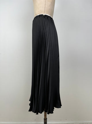 Black satin pleated skirt (6)