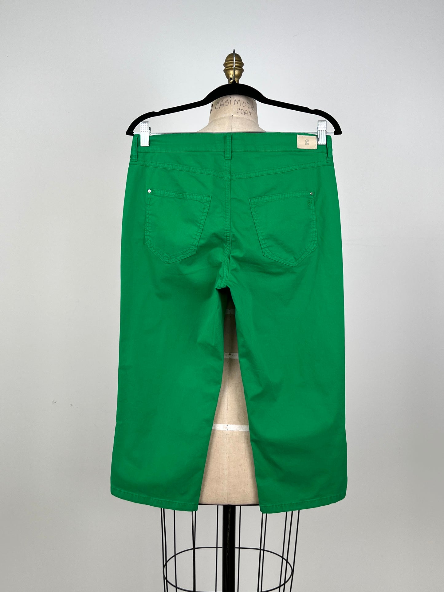 Pantalon corsaire vert pomme en coton stretch (8)