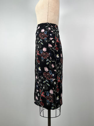 Jupe crayon en soie noire florale (2)