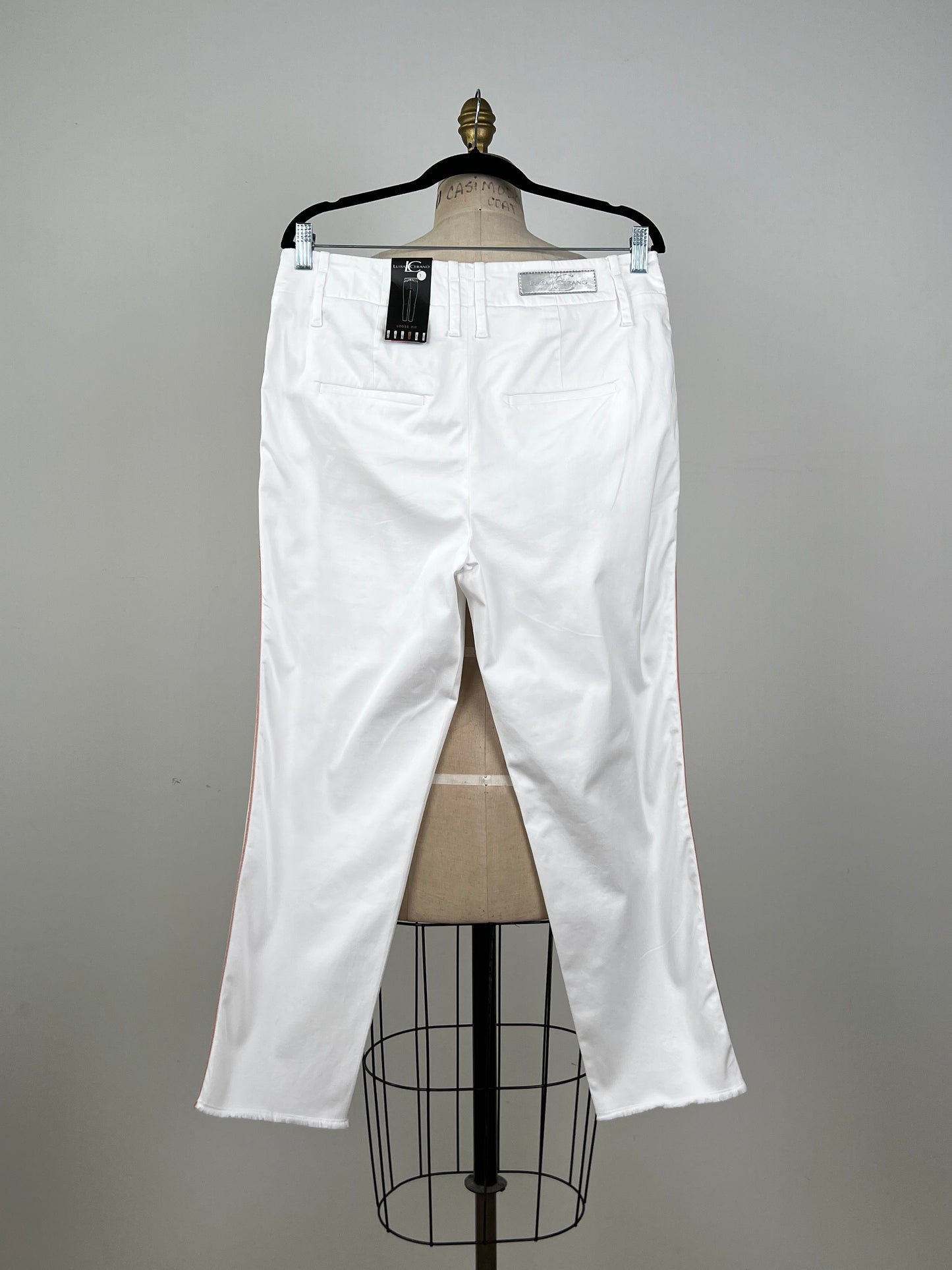Pantalon blanc  à galons (8)