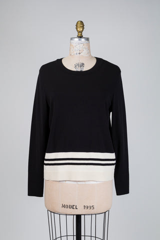 Chandail noir douillet à ourlet crème (M/L)