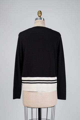 Chandail noir douillet à ourlet crème (M/L)